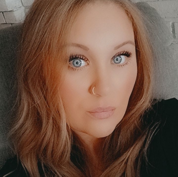 Poshmark profile picture for @bias